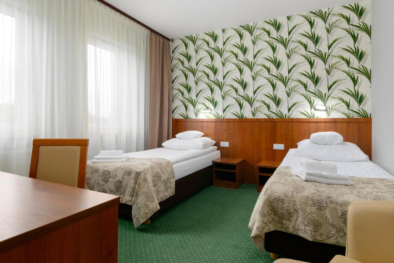 Hotel Zielony ポズナン エクステリア 写真