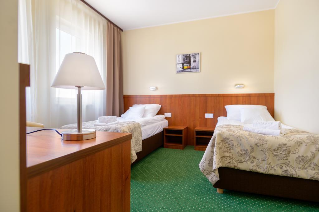 Hotel Zielony ポズナン エクステリア 写真